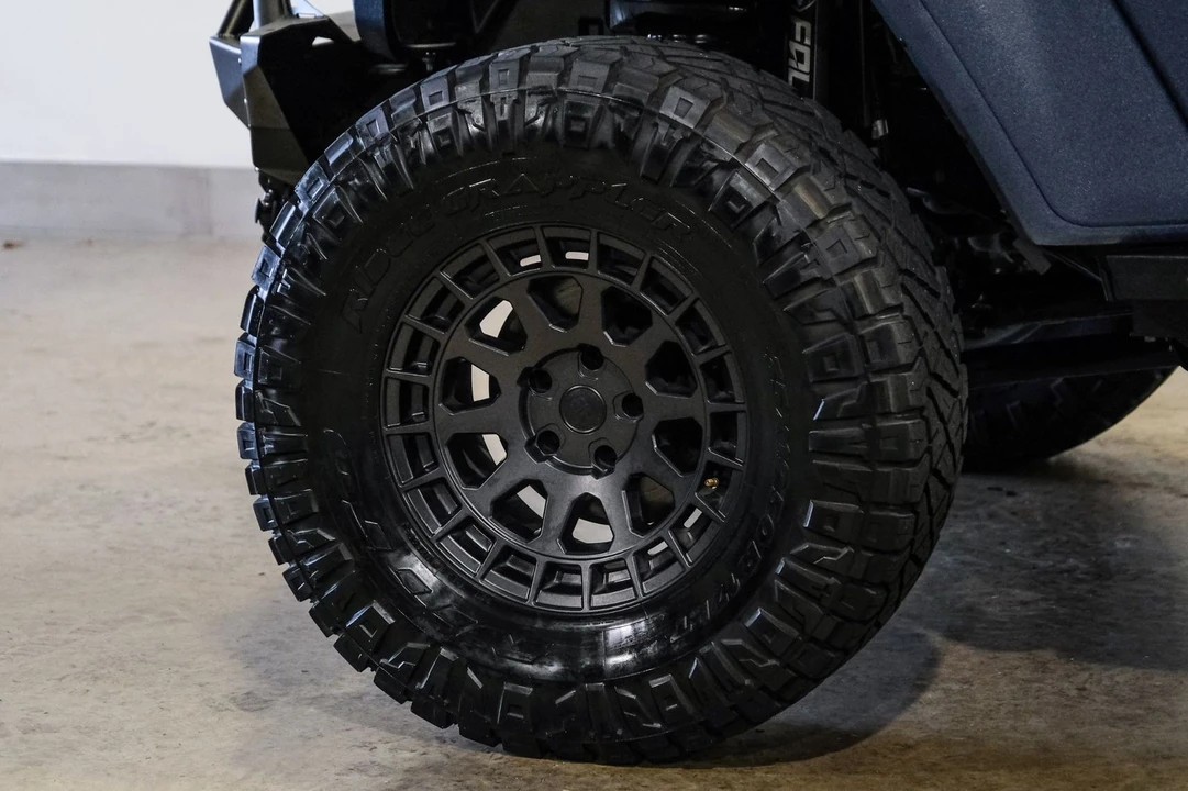2020 Jeep JL Wrangler - Image 11 of 12