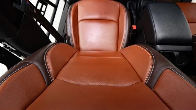 2020 Jeep JL Wrangler - Image 19 of 21