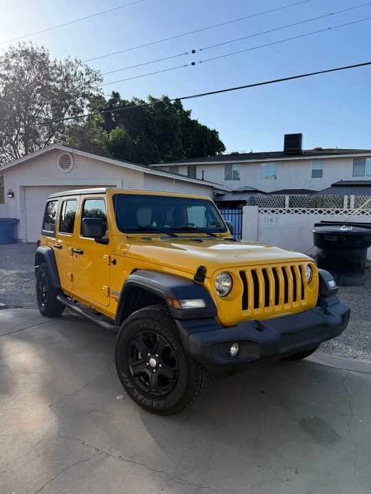 2020 Jeep JL Wrangler - Image 2 of 11