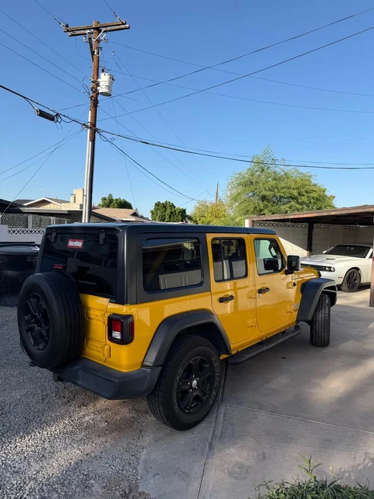 2020 Jeep JL Wrangler - Image 6 of 11