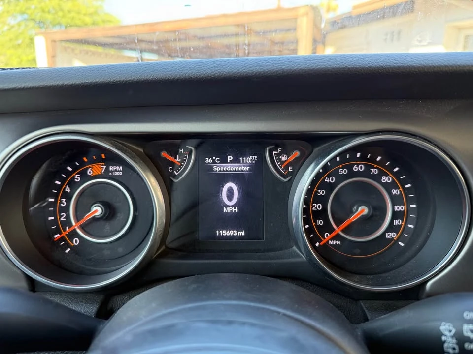 2020 Jeep JL Wrangler - Image 10 of 11
