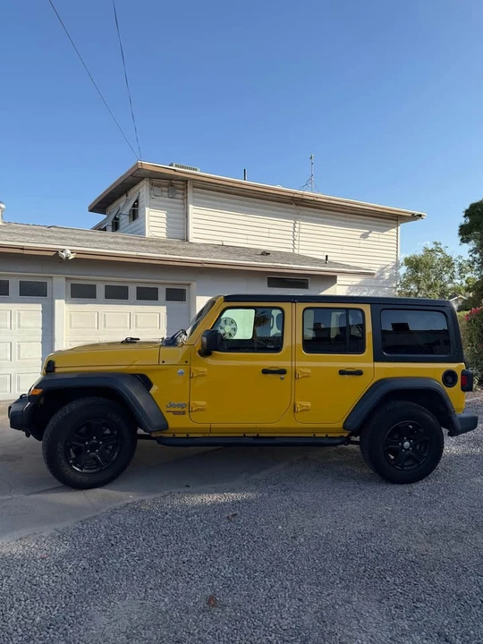 2020 Jeep JL Wrangler - Image 3 of 11