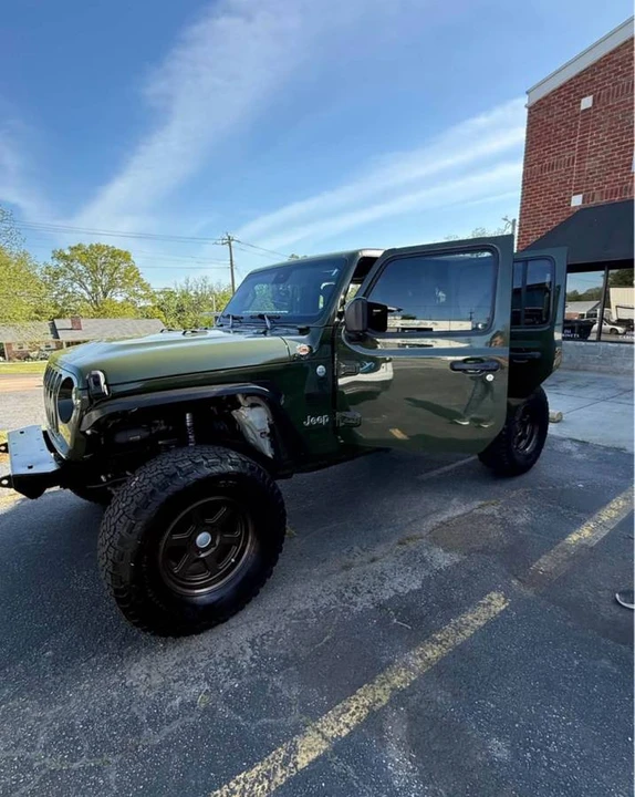 2020 Jeep JL Wrangler - Image 9 of 11