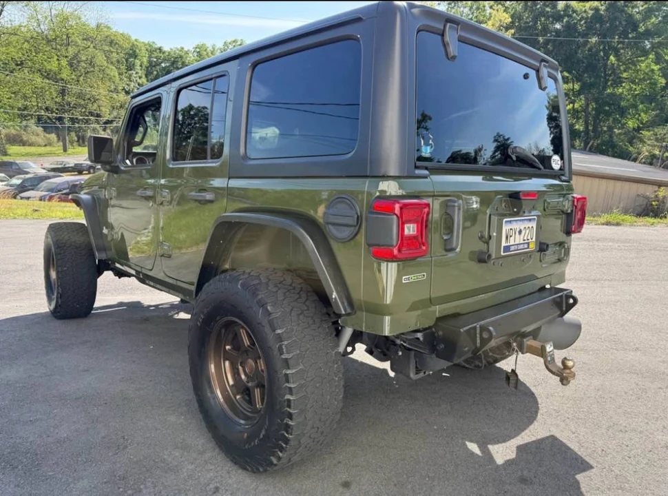 2020 Jeep JL Wrangler - Image 4 of 11