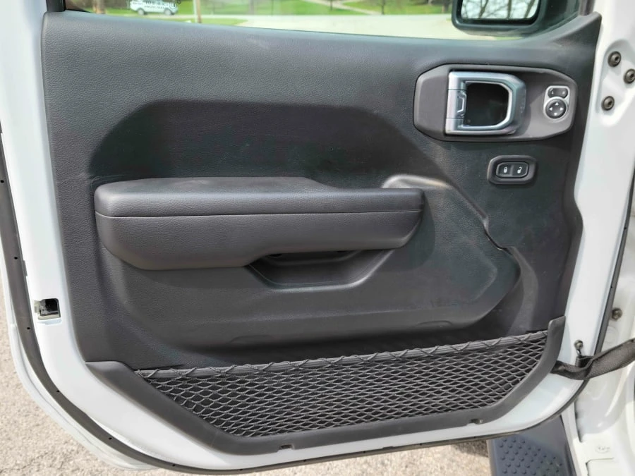 2020 Jeep JL Wrangler - Image 4 of 19