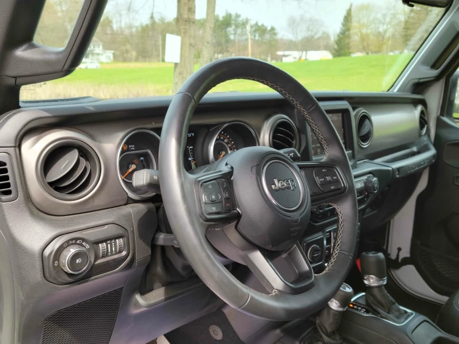 2020 Jeep JL Wrangler - Image 5 of 19