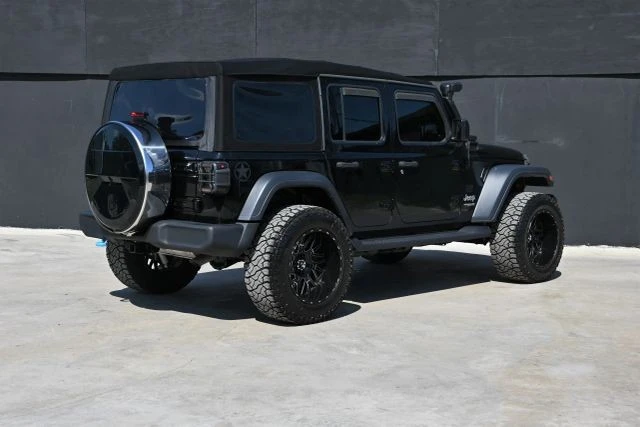 2020 Jeep - Image 8 of 31