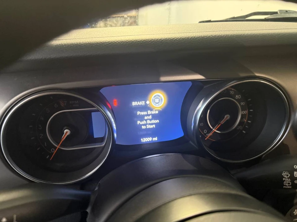 2020 Jeep JL Wrangler - Image 6 of 10