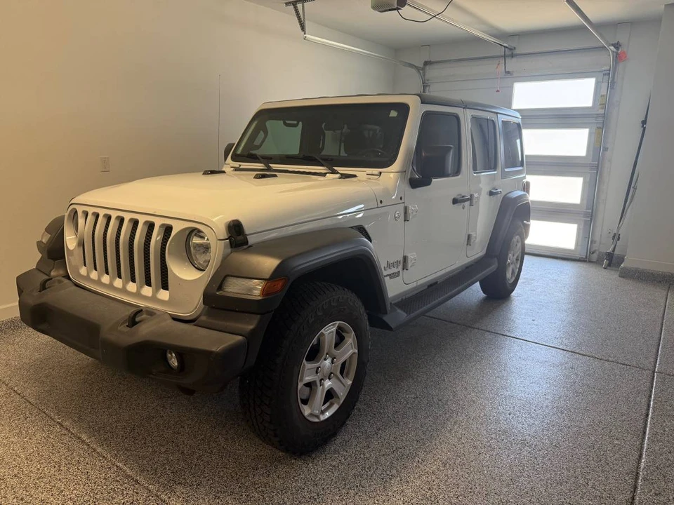 2020 Jeep JL Wrangler - Image 3 of 10