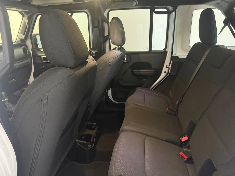 2020 Jeep JL Wrangler - Image 7 of 10