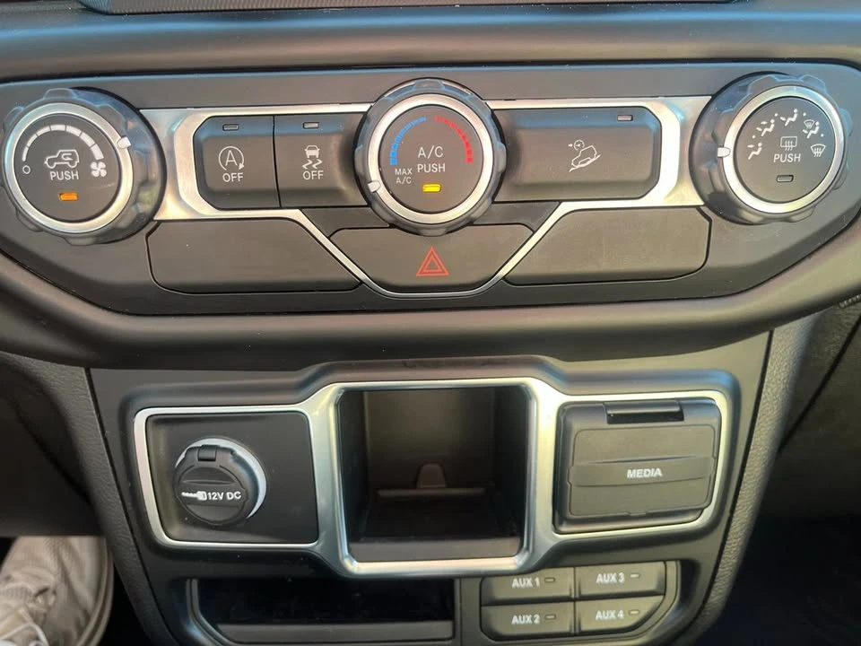 2020 Jeep JL Wrangler - Image 20 of 20