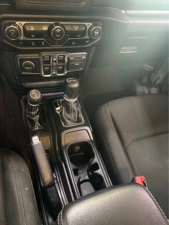 2020 Jeep JL Wrangler - Image 3 of 8