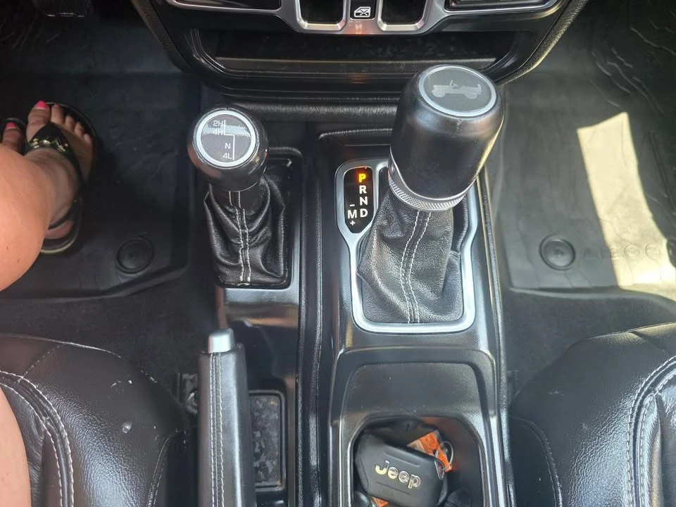 2020 Jeep JL Wrangler - Image 19 of 20
