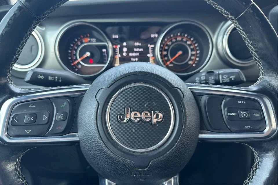 2020 Jeep JL Wrangler - Image 15 of 20