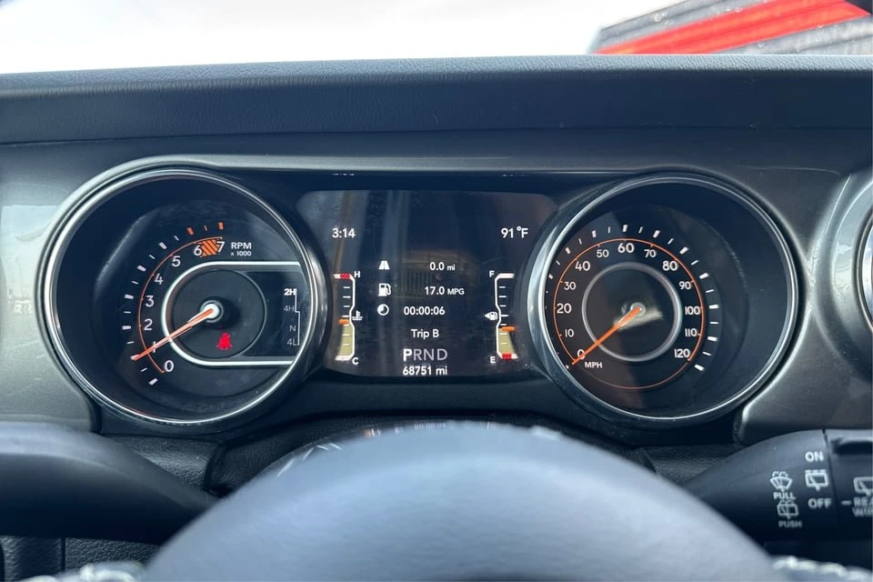 2020 Jeep JL Wrangler - Image 14 of 20