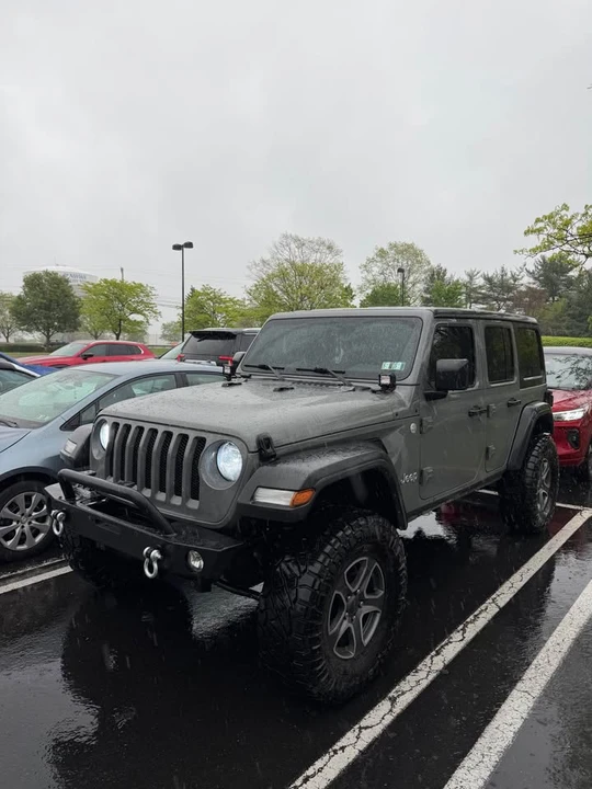 2020 Jeep JL Wrangler - Image 8 of 9