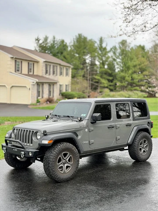 2020 Jeep JL Wrangler - Image 3 of 9