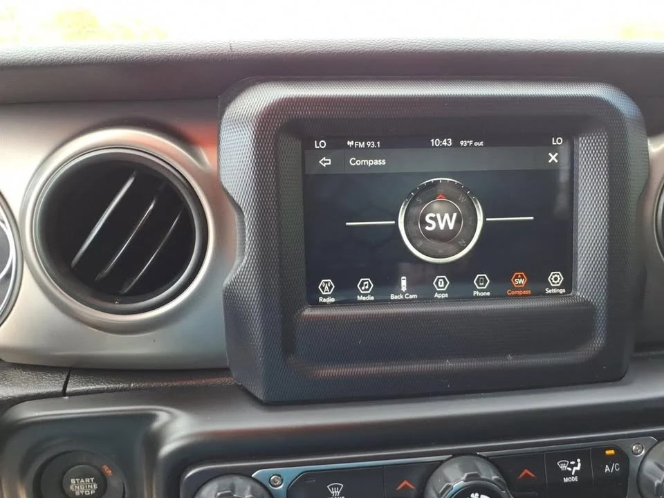 2020 Jeep JL Wrangler - Image 19 of 20