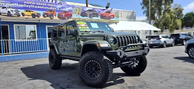 2020 Jeep Wrangler Unlimited Sahara Altitude