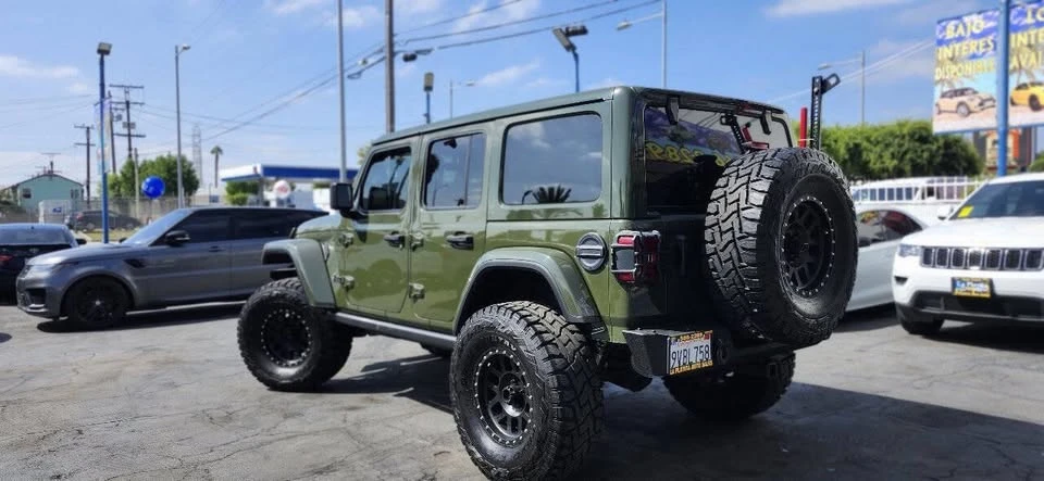 2020 Jeep JL Wrangler - Image 2 of 15