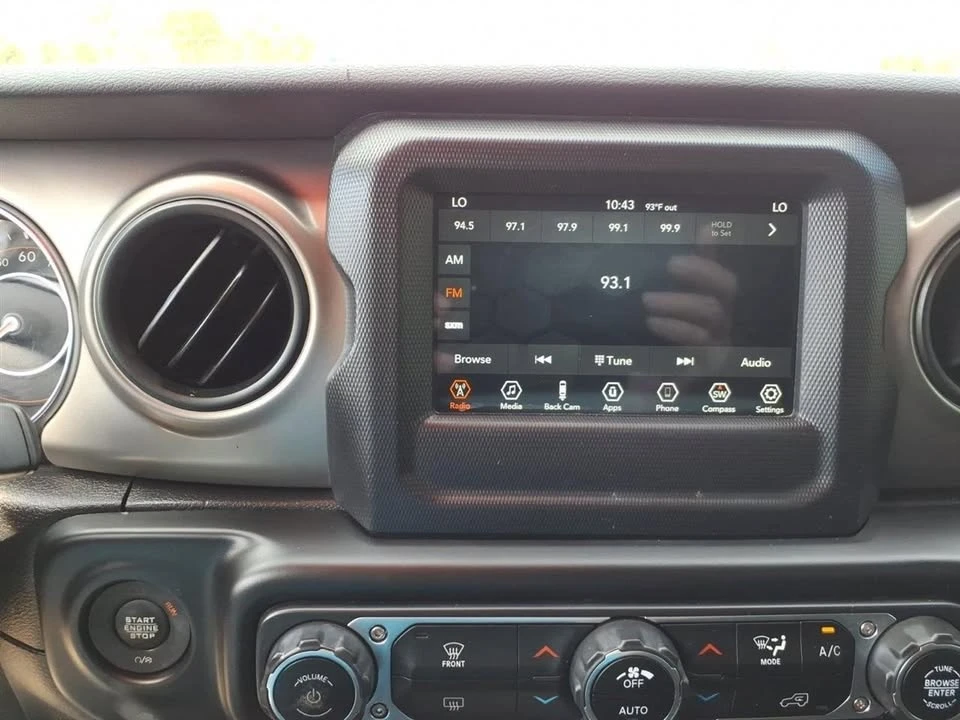 2020 Jeep JL Wrangler - Image 18 of 20