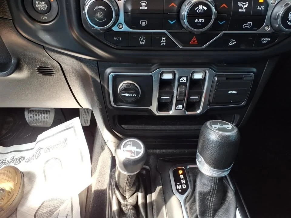 2020 Jeep JL Wrangler - Image 17 of 20