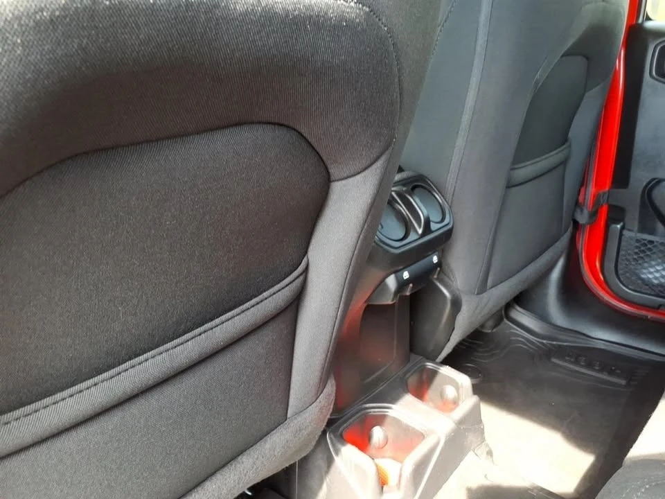 2020 Jeep JL Wrangler - Image 11 of 20