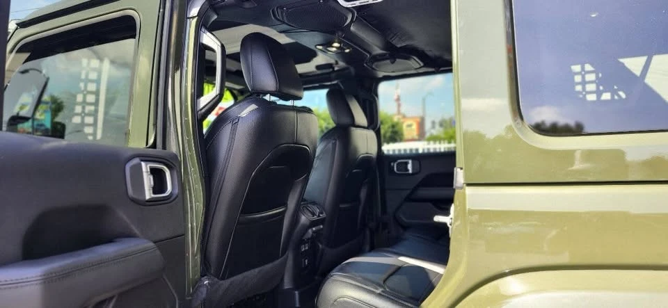 2020 Jeep JL Wrangler - Image 10 of 15