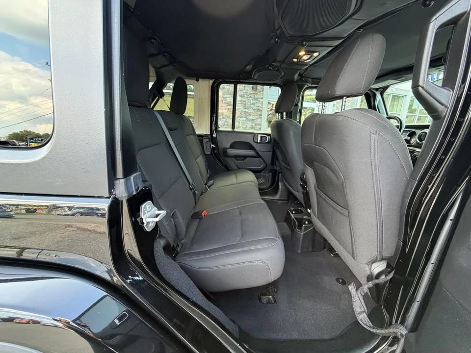 2020 Jeep JL Wrangler - Image 19 of 20