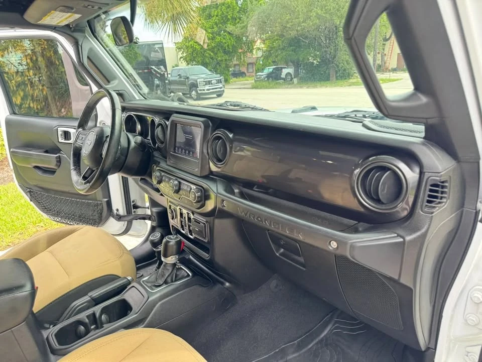 2020 Jeep JL Wrangler - Image 18 of 20