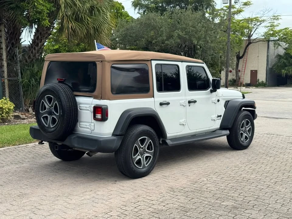 2020 Jeep JL Wrangler - Image 7 of 20