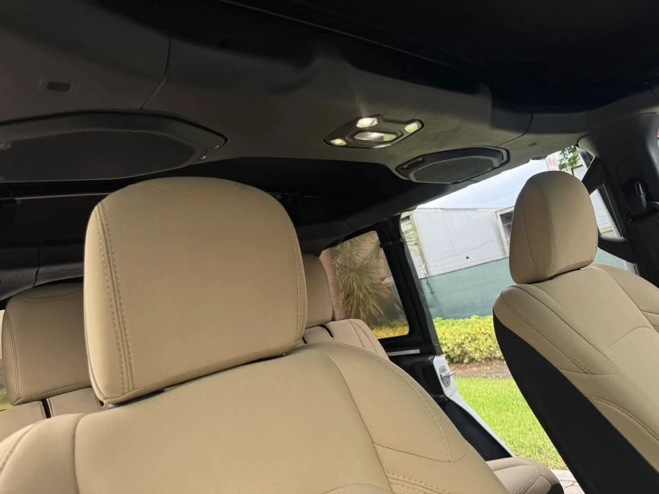 2020 Jeep JL Wrangler - Image 17 of 20