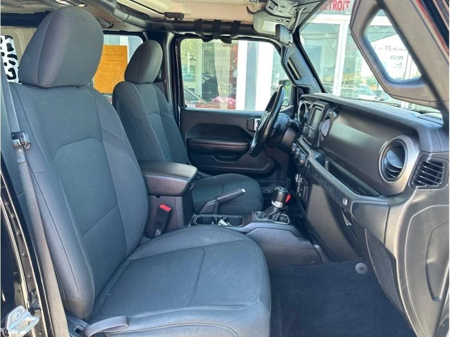 2020 Jeep JL Wrangler - Image 15 of 20