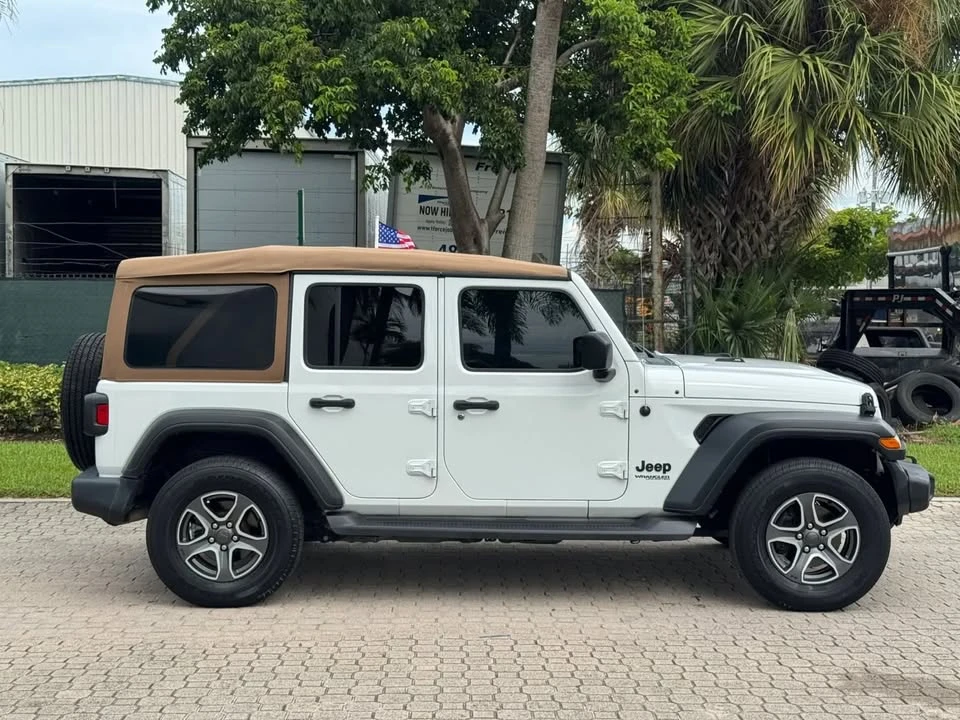 2020 Jeep JL Wrangler - Image 6 of 20