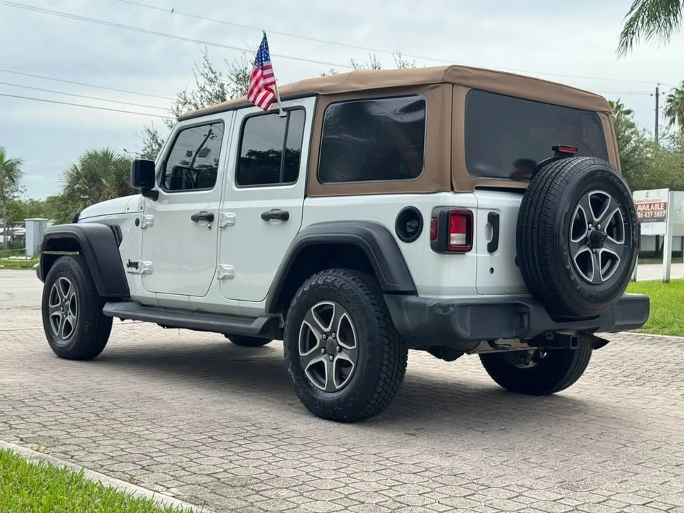 2020 Jeep JL Wrangler - Image 11 of 20
