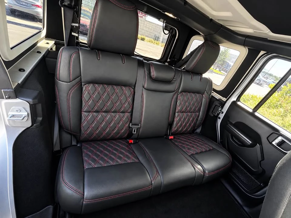 2020 Jeep JL Wrangler - Image 4 of 6