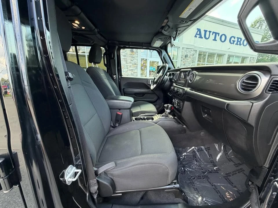 2020 Jeep JL Wrangler - Image 17 of 20