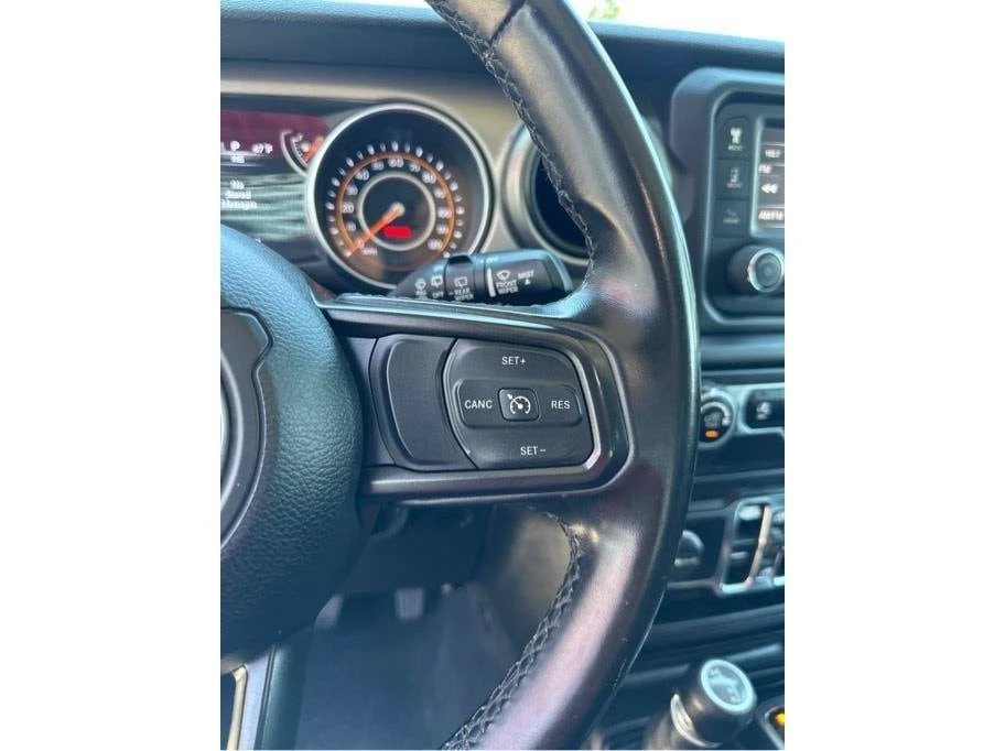 2020 Jeep JL Wrangler - Image 17 of 20