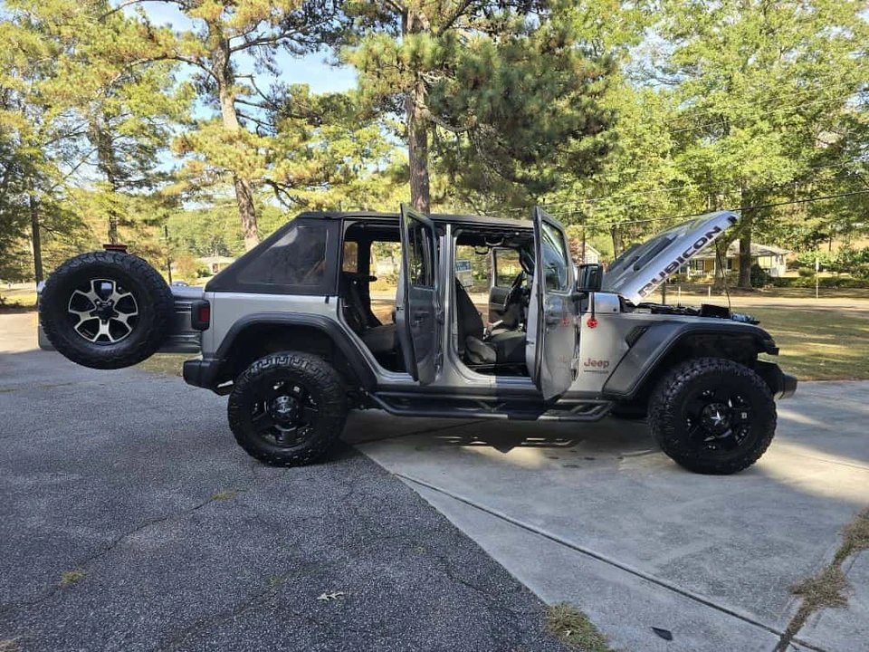 2020 Jeep JL Wrangler - Image 2 of 31