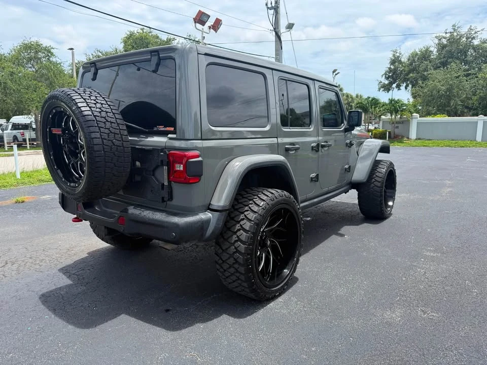 2020 Jeep JL Wrangler - Image 4 of 7