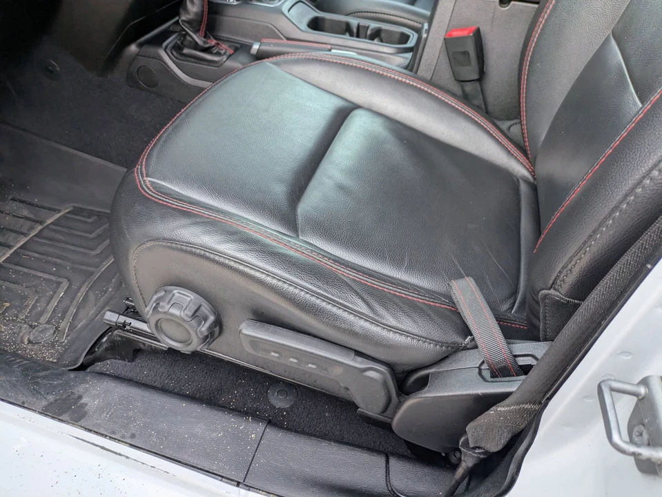 2020 Jeep JL Wrangler - Image 14 of 21