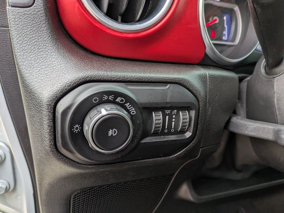 2020 Jeep JL Wrangler - Image 18 of 21