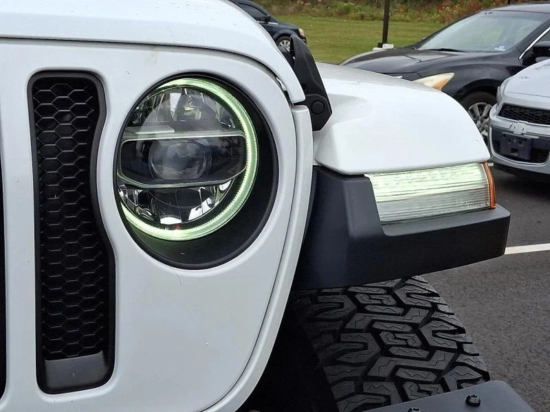 2020 Jeep JL Wrangler - Image 9 of 12