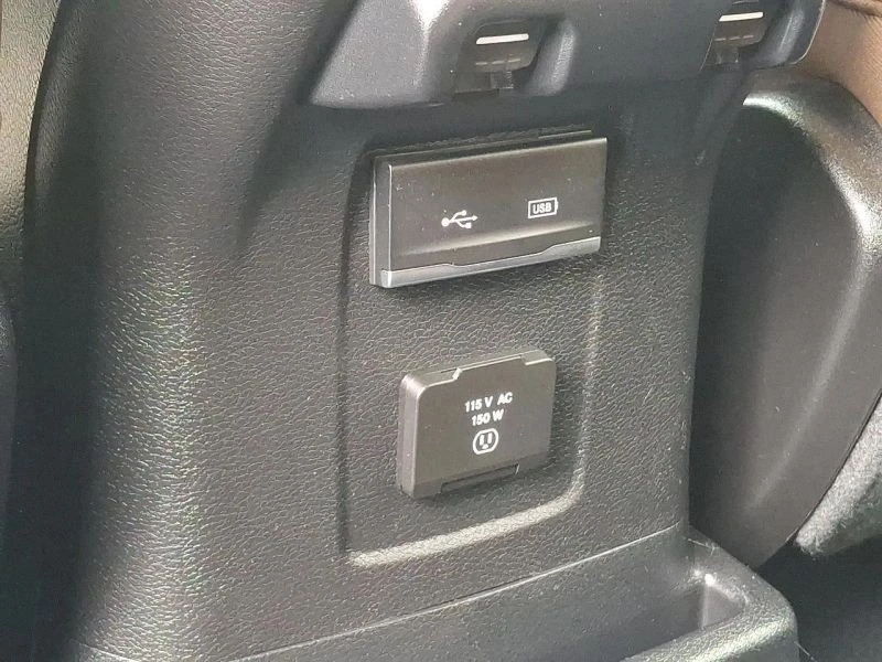 2020 Jeep JL Wrangler - Image 11 of 12