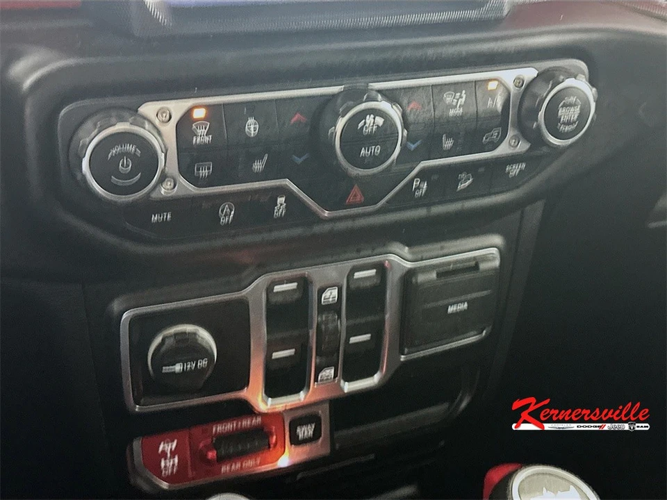 2020 Jeep JL Wrangler - Image 18 of 21