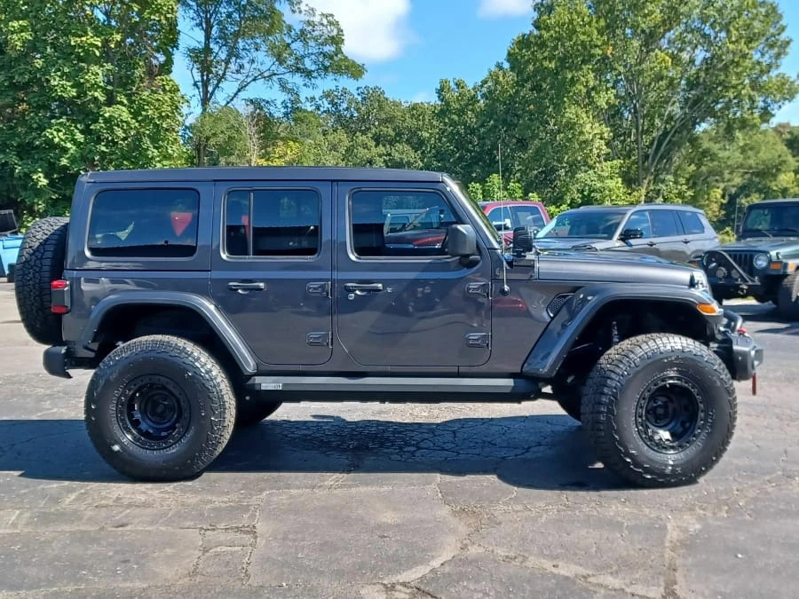 2020 Jeep JL Wrangler - Image 2 of 25