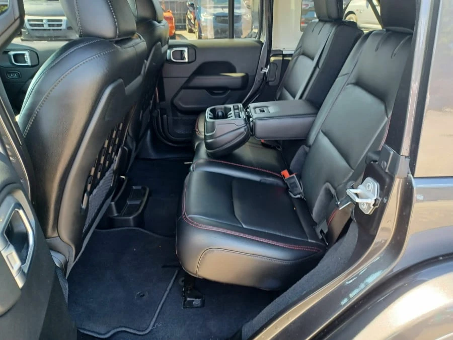 2020 Jeep JL Wrangler - Image 13 of 25