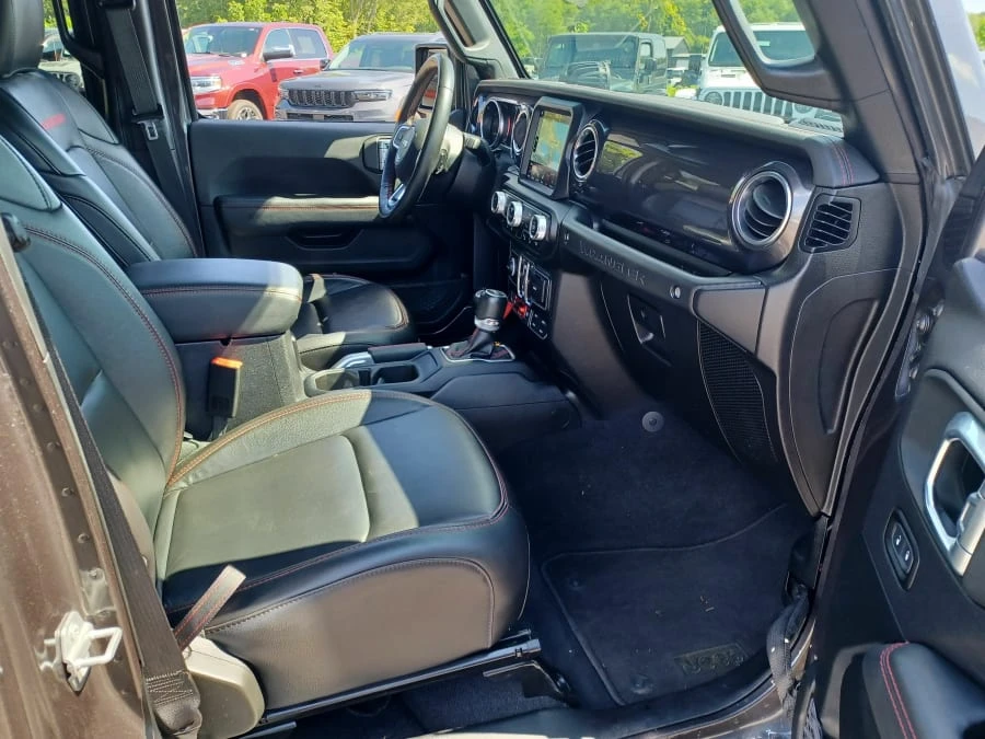 2020 Jeep JL Wrangler - Image 17 of 25