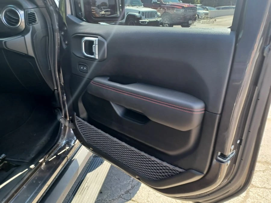 2020 Jeep JL Wrangler - Image 20 of 25