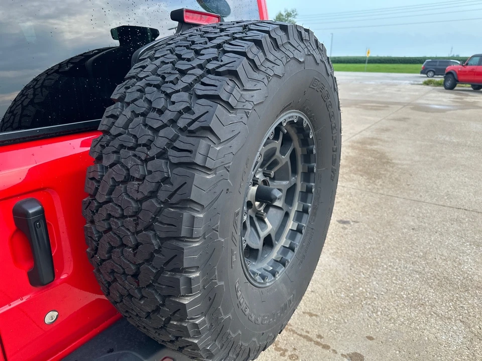 2020 Jeep JL Wrangler - Image 14 of 21